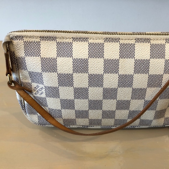 Louis Vuitton Handbags - Louis Vuitton Pochette Damier Azur White Clutch